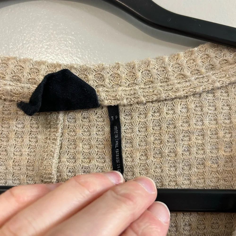 Urban Outfitters Beige Waffle Knit Henley - Picture 3 of 6